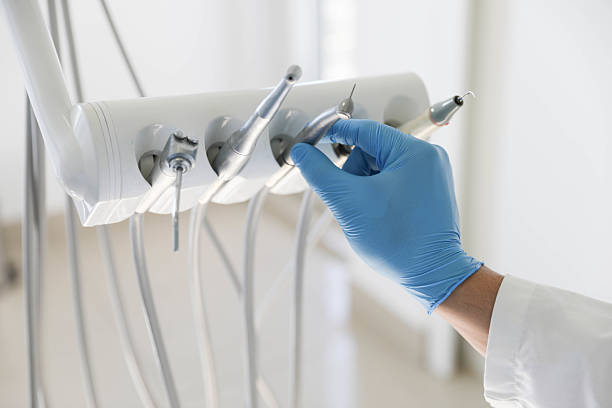 Professional Emergency Dentist technician working in Elkhorn, CA